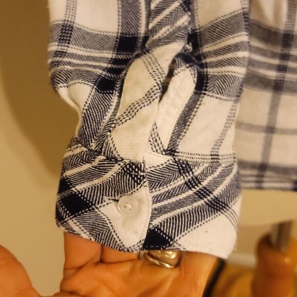 Rails plaid button Down shirt size small. - Picture 6 of 13